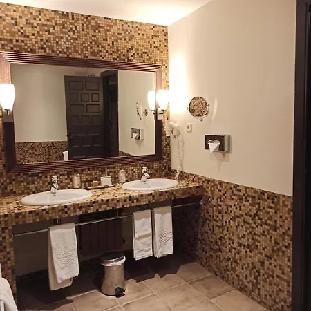 بارادور دي تروجيلو فندق 4*