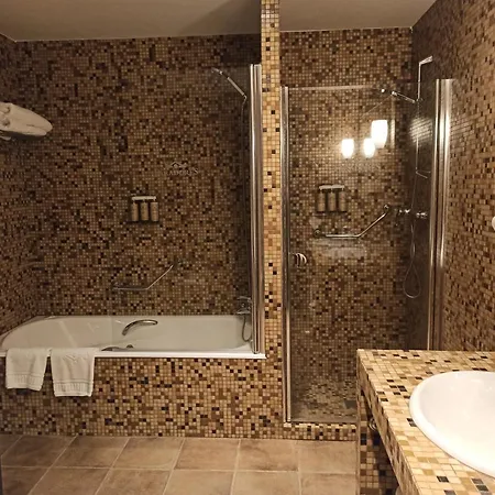 De Отель 4*