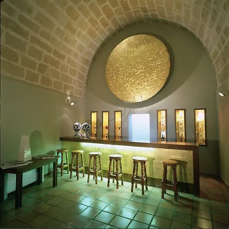 Hotel De 4*
