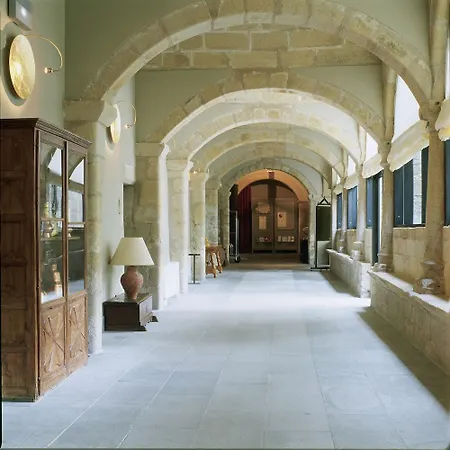 Hotel De 4*